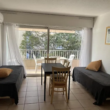 Climatise Pour 3 Pers, A 50m De La Plage, Centre-ville Saint-raphael, Wifi, Parking Dispo - Fr-1-466a-38 Apartmán *